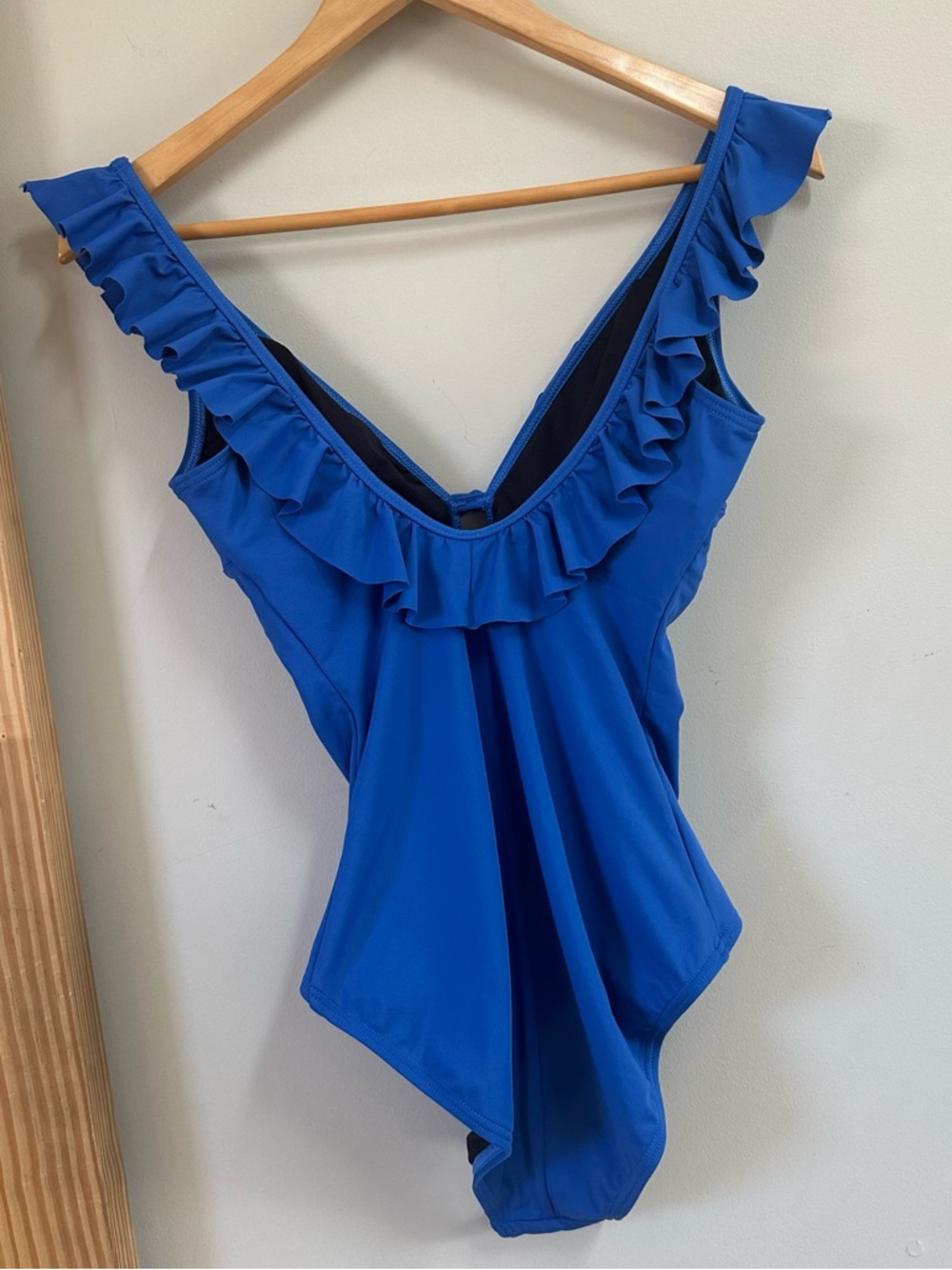 Loft Bech Ruffled One Piece Swimsuit - Picture 2 of 5